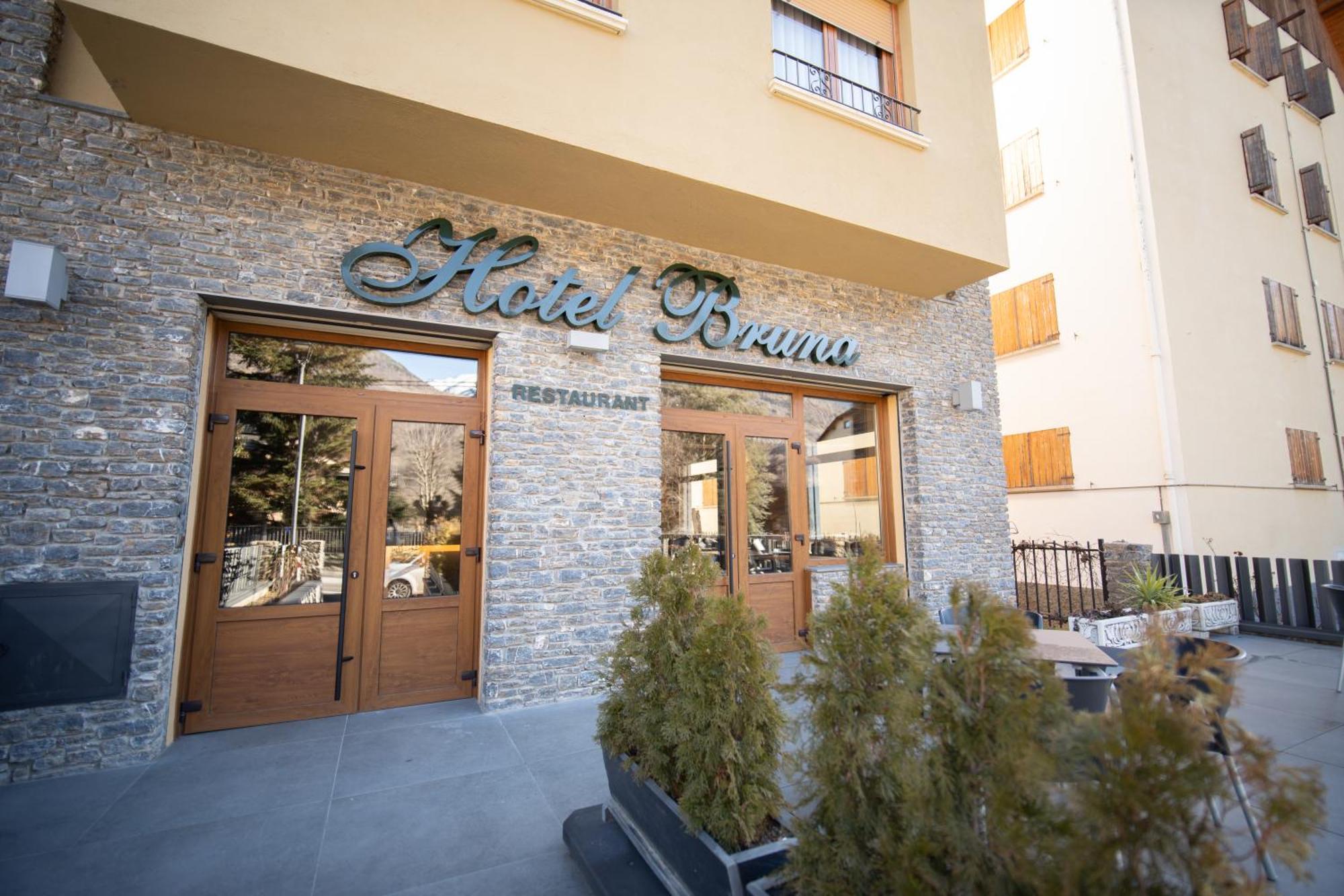 Hotel Bruna Esterri d'Àneu Buitenkant foto