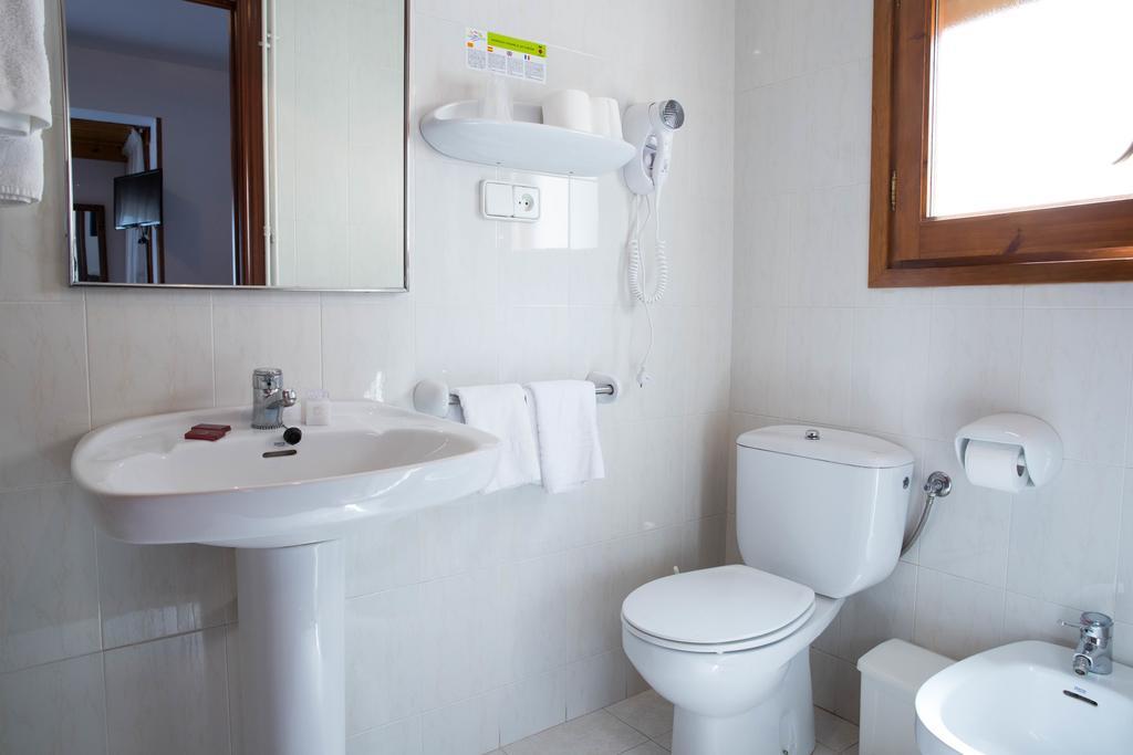 Hotel Bruna Esterri d'Àneu Buitenkant foto