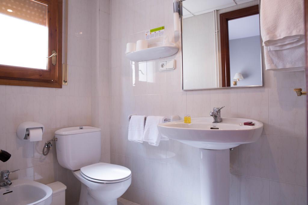 Hotel Bruna Esterri d'Àneu Buitenkant foto