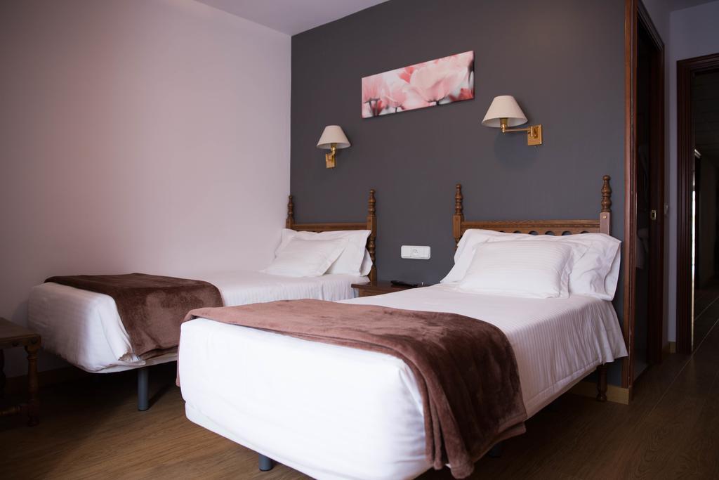 Hotel Bruna Esterri d'Àneu Buitenkant foto