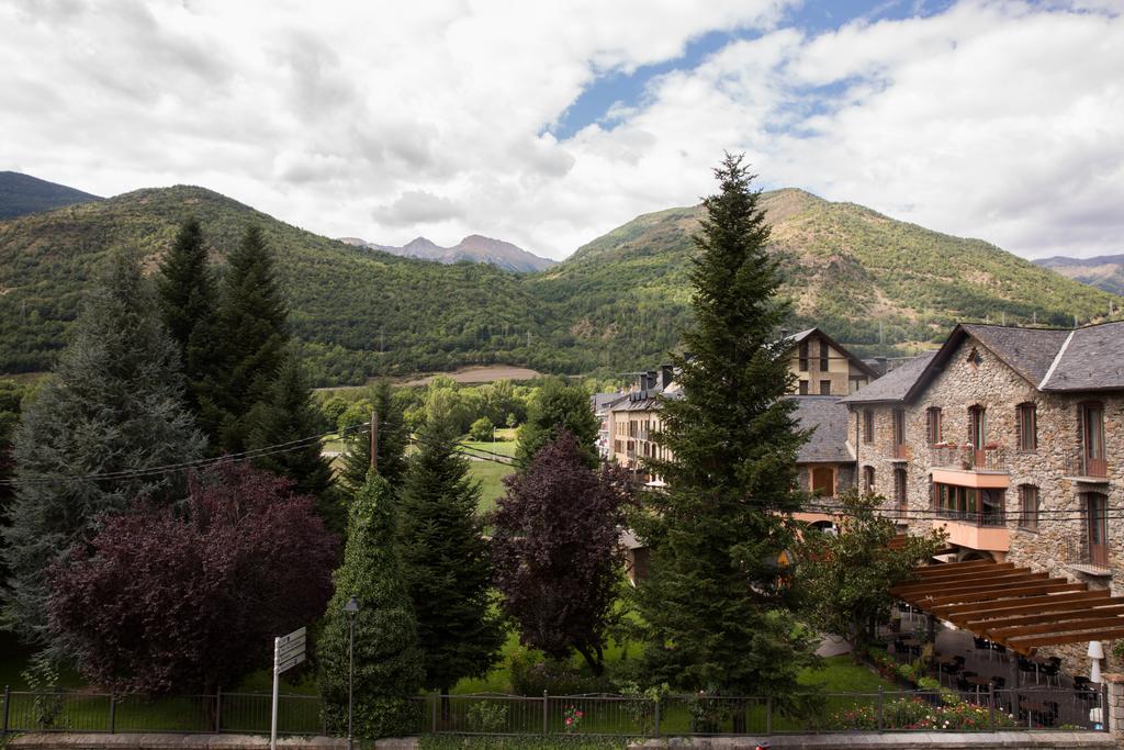 Hotel Bruna Esterri d'Àneu Buitenkant foto