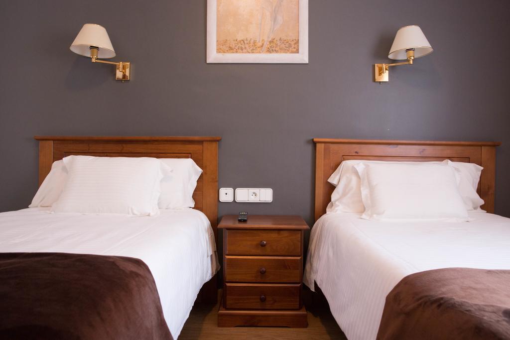 Hotel Bruna Esterri d'Àneu Buitenkant foto