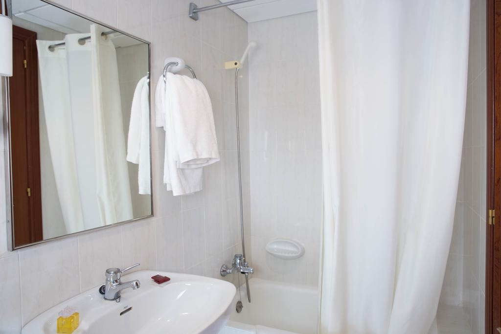 Hotel Bruna Esterri d'Àneu Buitenkant foto