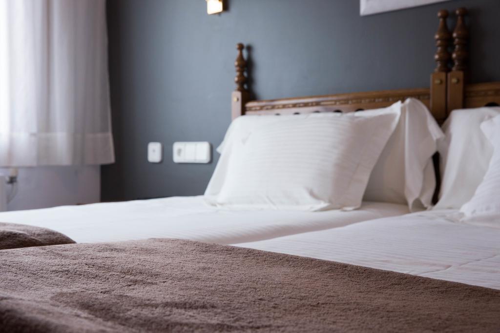 Hotel Bruna Esterri d'Àneu Buitenkant foto