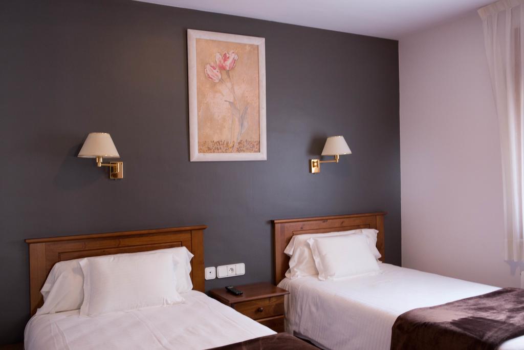 Hotel Bruna Esterri d'Àneu Buitenkant foto